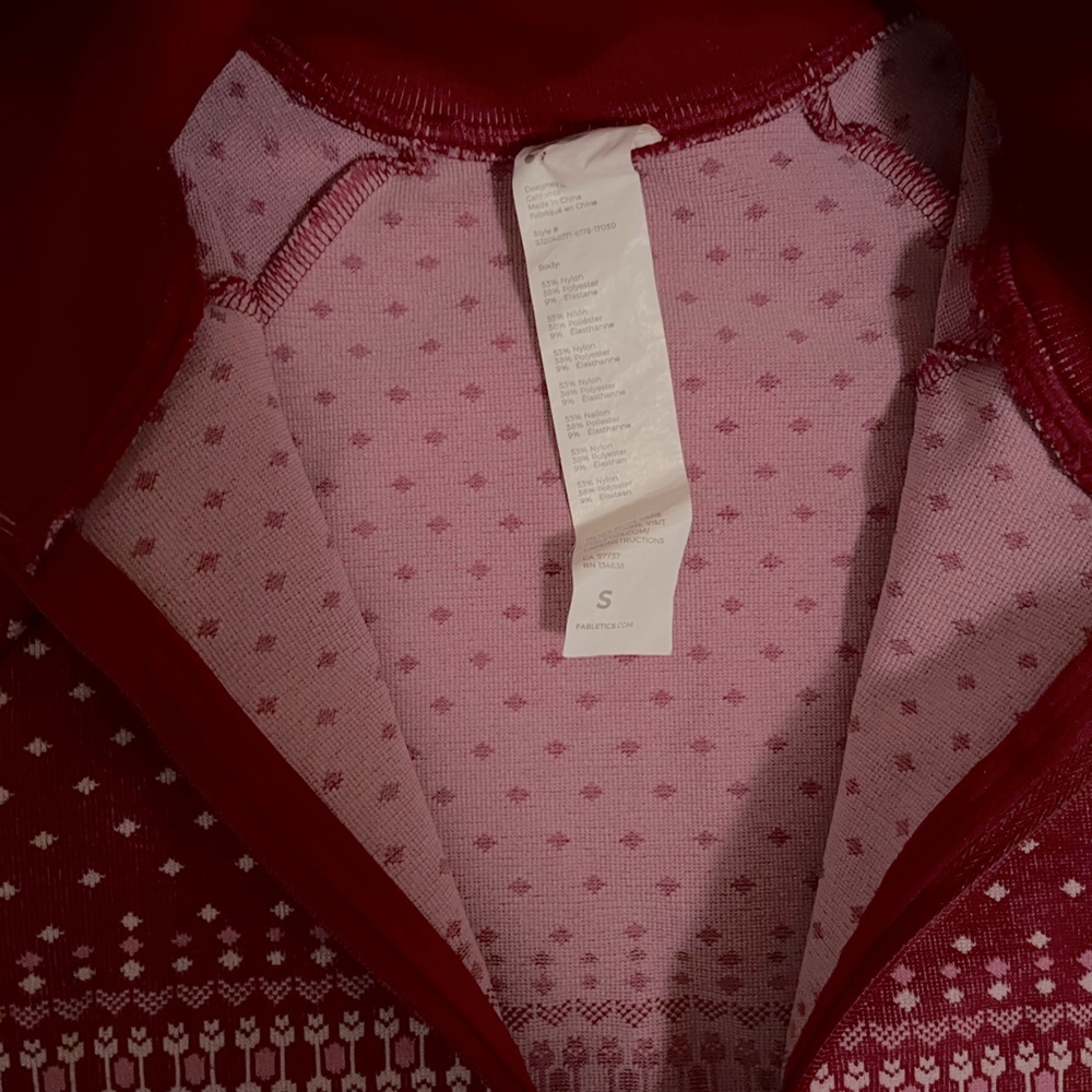 Fabletics workout top and leggings. Fair Isle print, perfect for workouts, ski - Picture 3 of 6